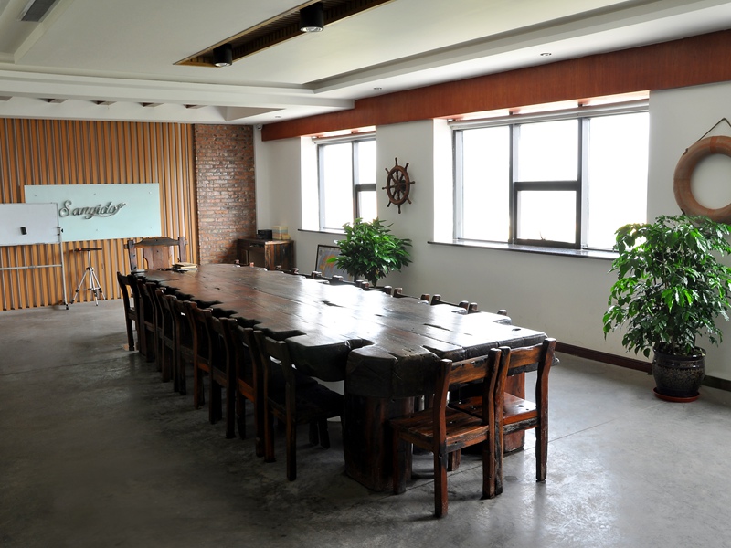 整潔的會(huì)議室